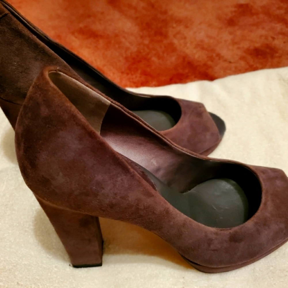 Women's shoes